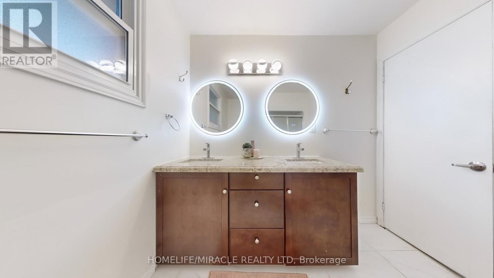 374 Book Road, Grimsby, ON