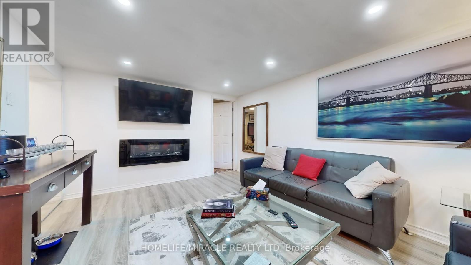 374 Book Road, Grimsby, ON