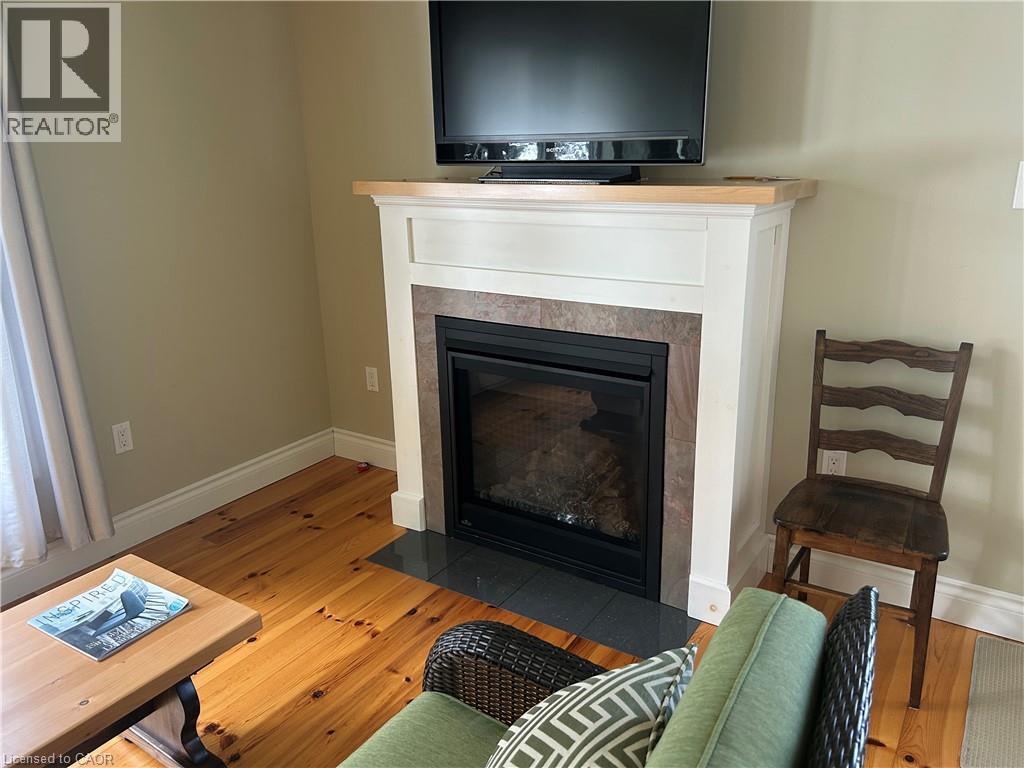 23 Upper Mohawk Point, Lowbanks, ON