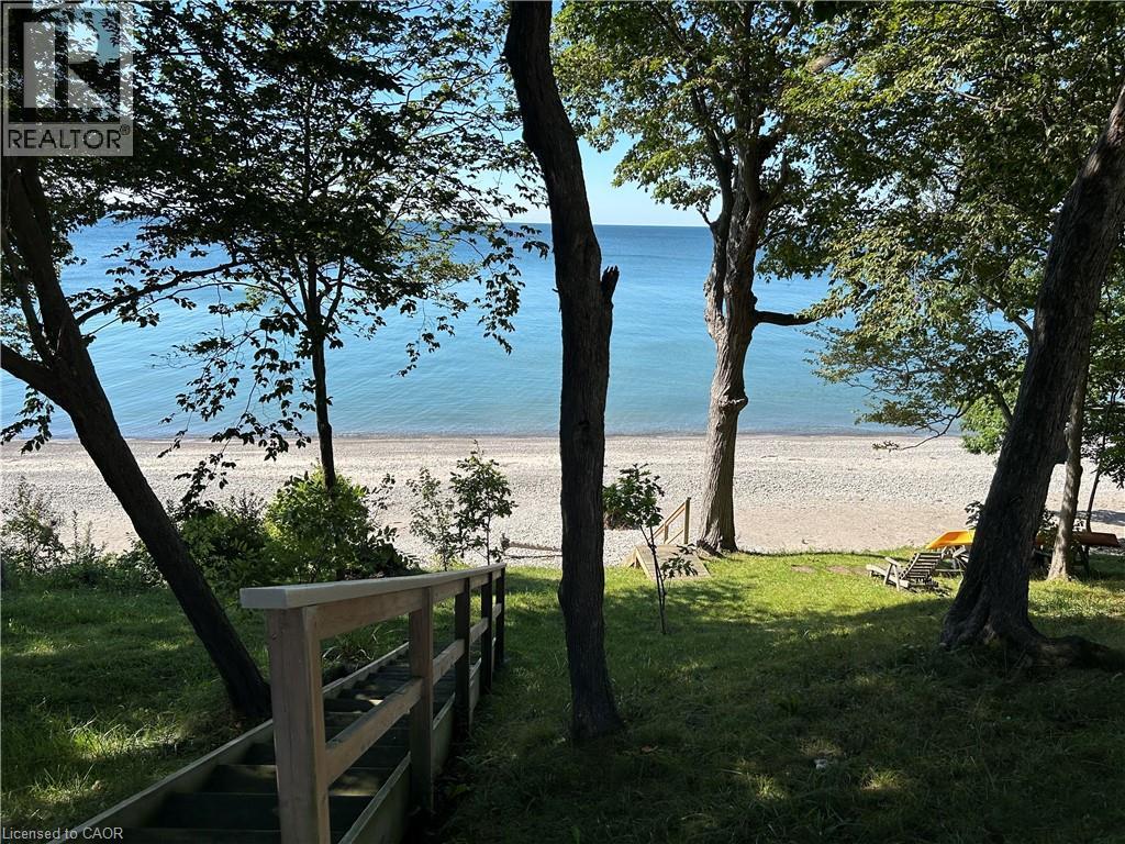 23 Upper Mohawk Point, Lowbanks, ON