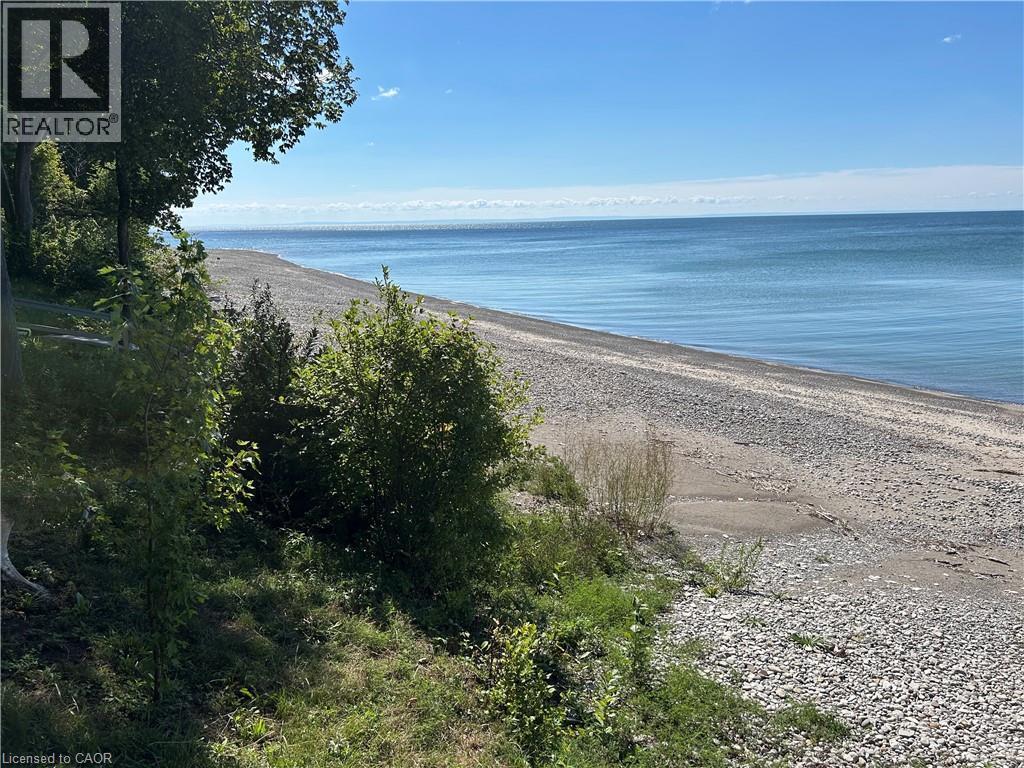 23 Upper Mohawk Point, Lowbanks, ON