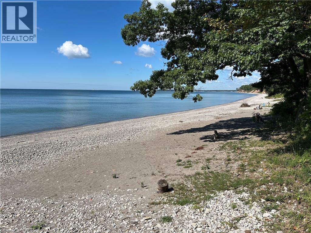 23 Upper Mohawk Point, Lowbanks, ON