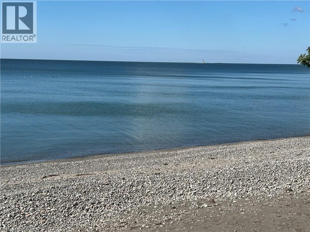 23 Upper Mohawk Point, Lowbanks, ON