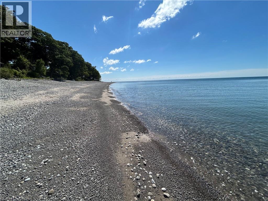 23 Upper Mohawk Point, Lowbanks, ON