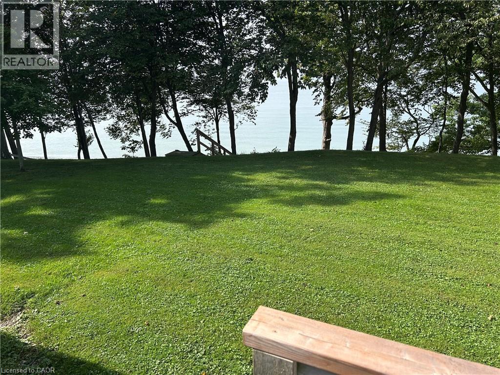 23 Upper Mohawk Point, Lowbanks, ON