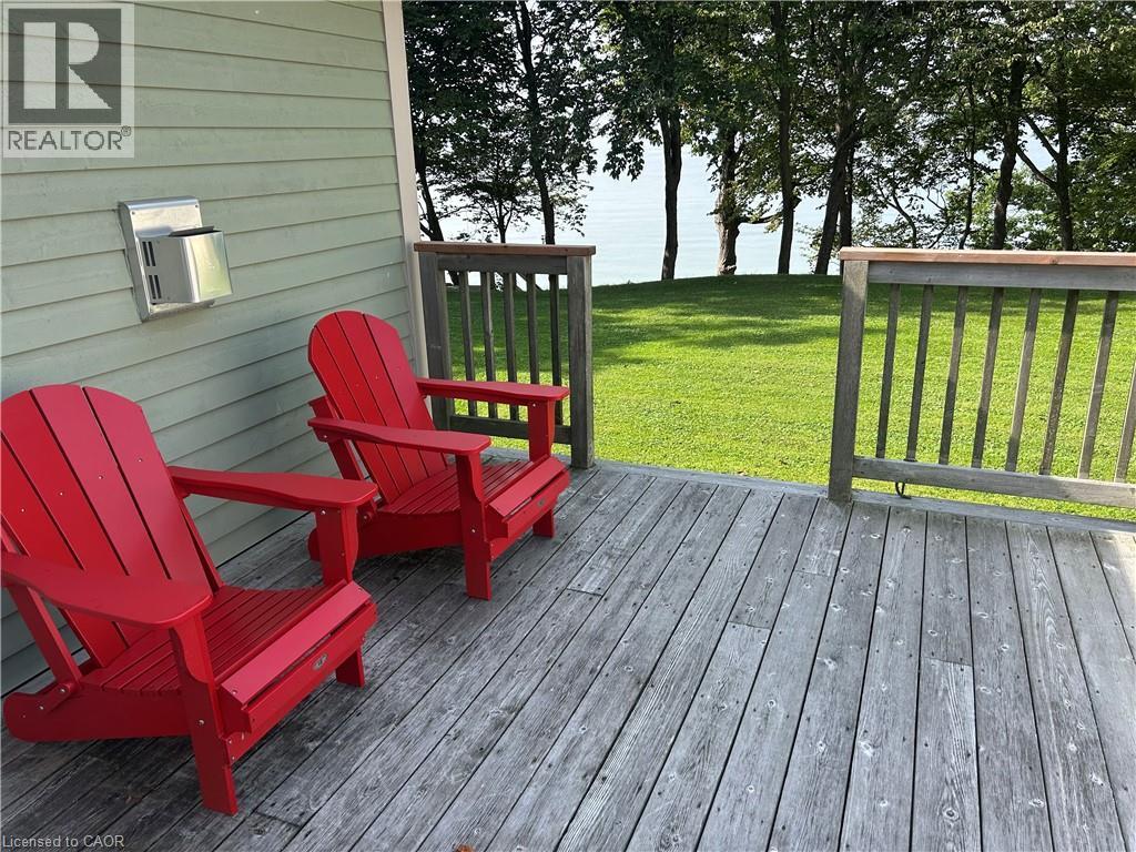 23 Upper Mohawk Point, Lowbanks, ON