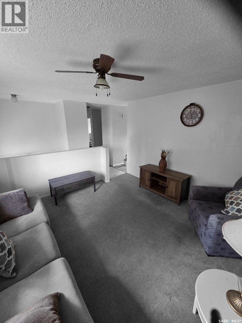 413 2Nd Street N, Cabri, SK