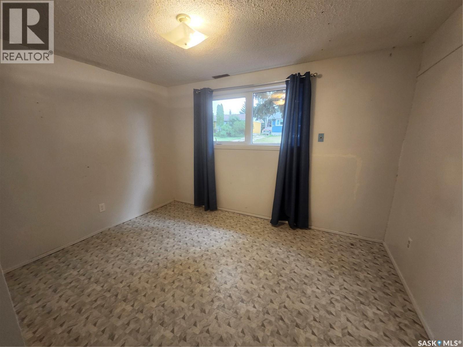 413 2Nd Street N, Cabri, SK
