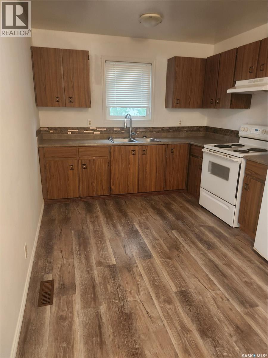 413 2Nd Street N, Cabri, SK