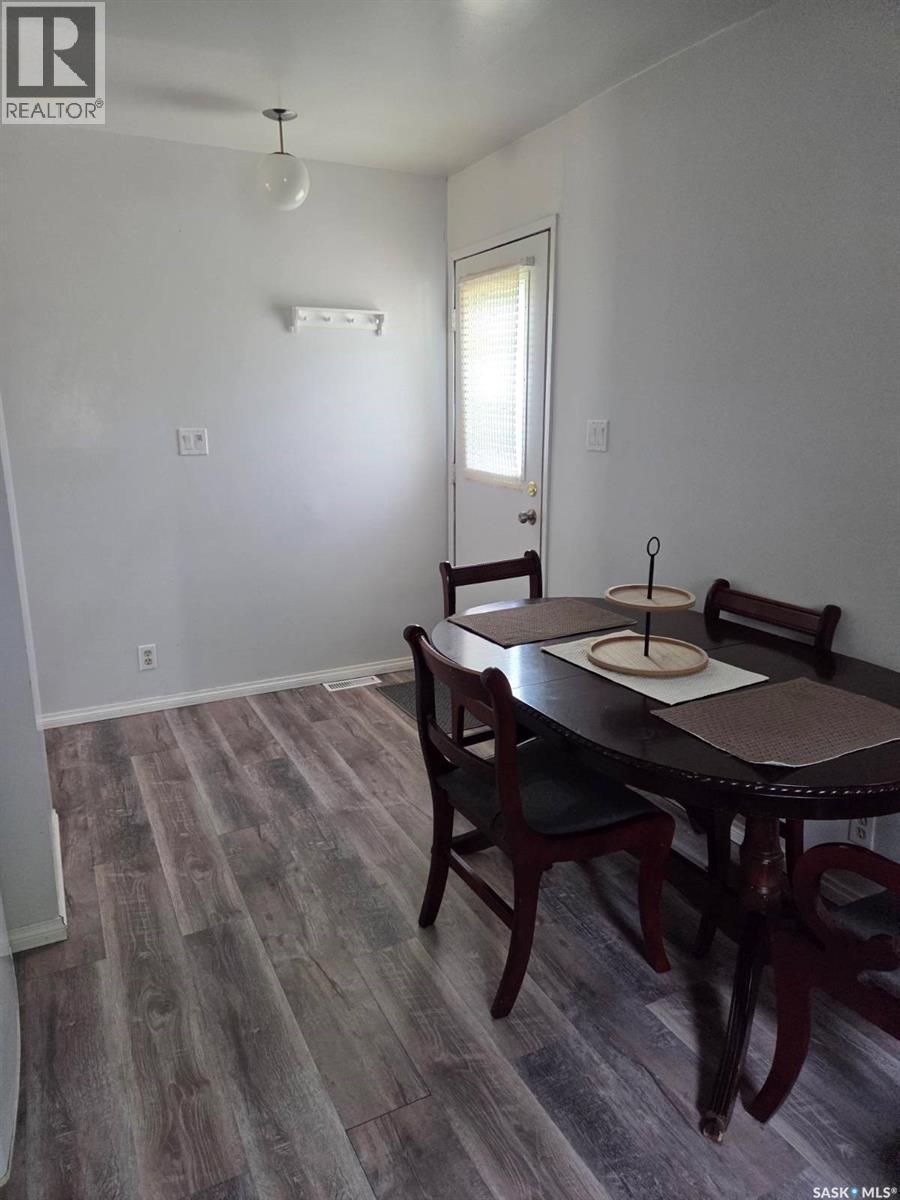 413 2Nd Street N, Cabri, SK