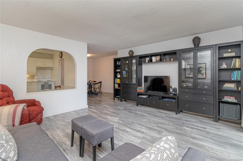 #212-1545 Pandora Ave  Victoria, BC V8R 6R1