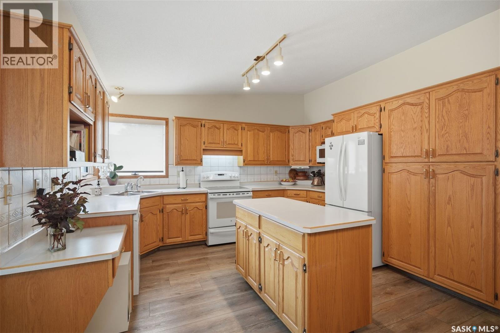 504 3Rd Street E, Watrous, SK