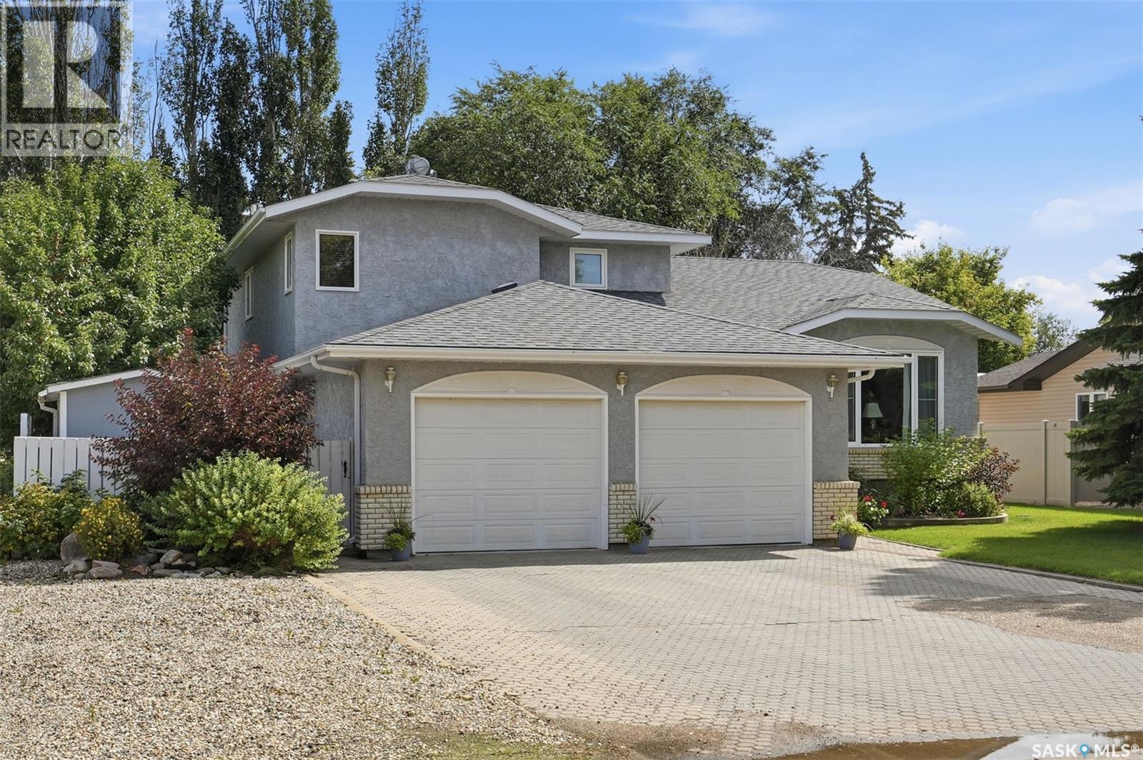 504 3Rd Street E, Watrous, SK