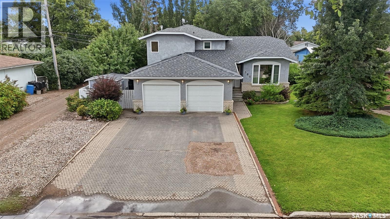 504 3Rd Street E, Watrous, SK