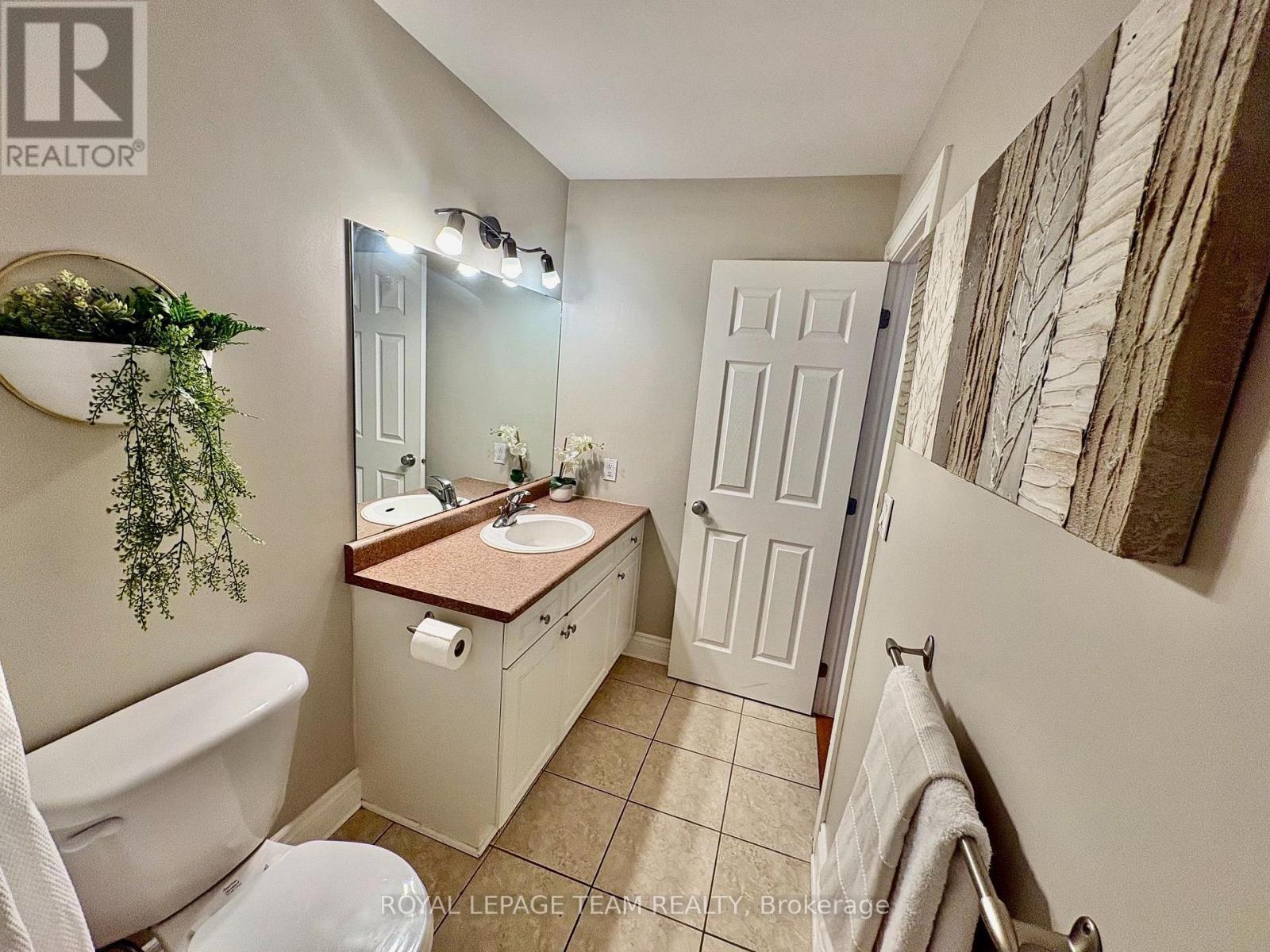 253 Berrigan Drive, Ottawa, ON