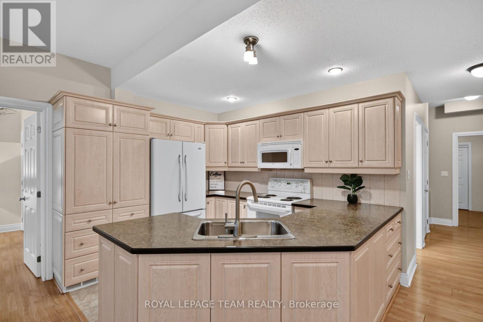 253 Berrigan Drive, Ottawa, ON