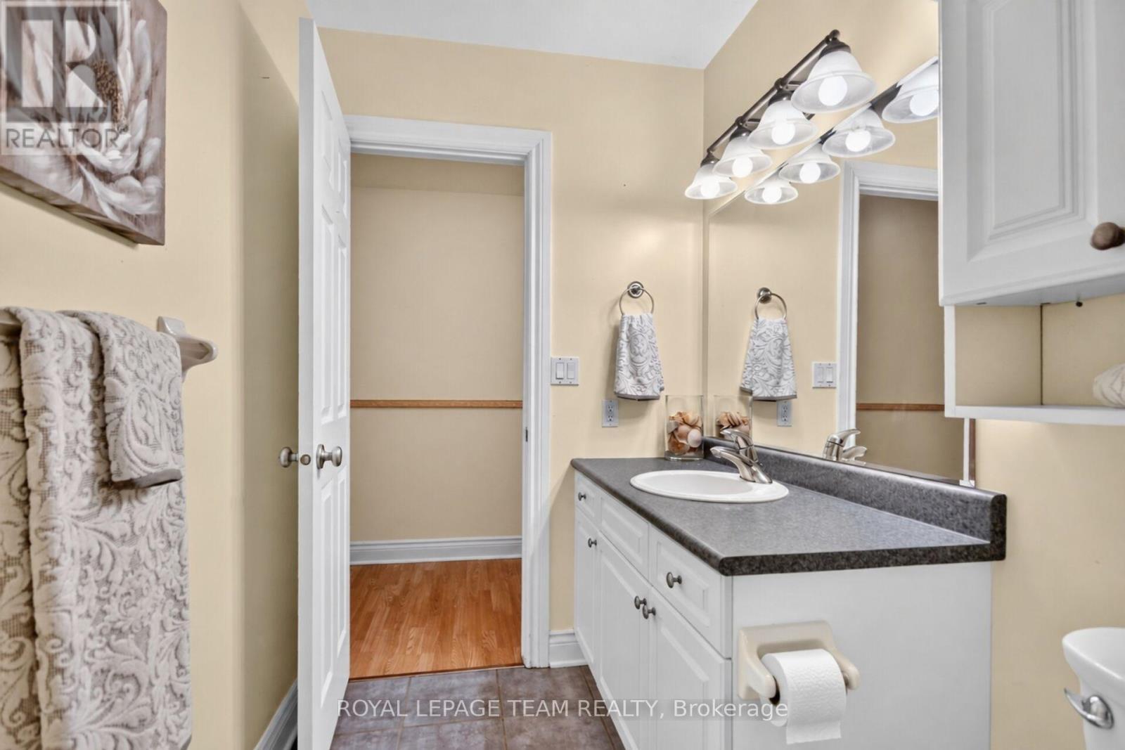 253 Berrigan Drive, Ottawa, ON