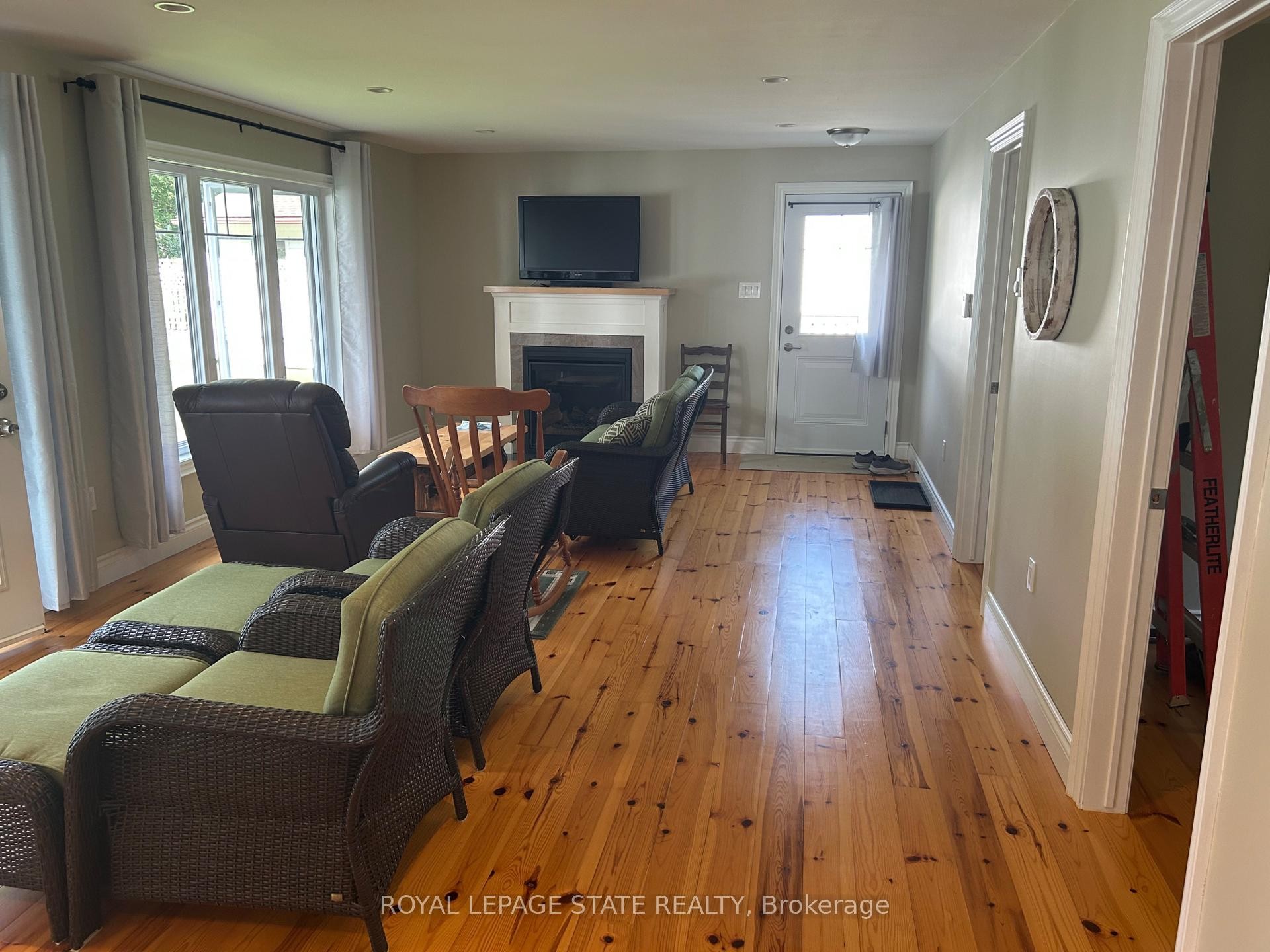 23 Upper Mohawk Point, Haldimand, ON