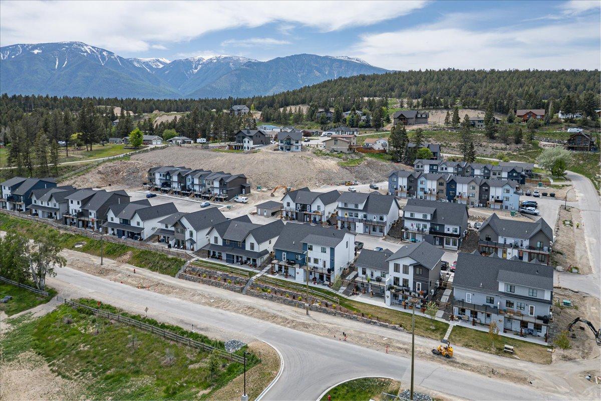 46-2098 Pine Tree Way, Invermere, BC