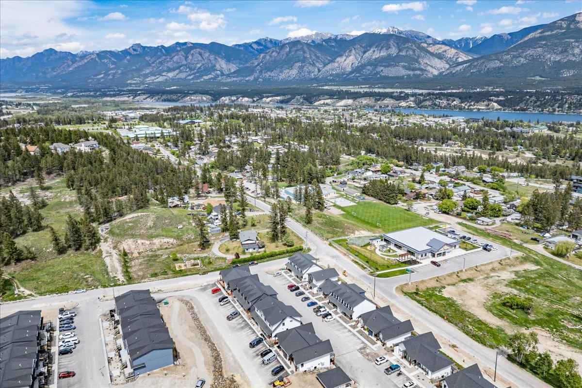 46-2098 Pine Tree Way, Invermere, BC