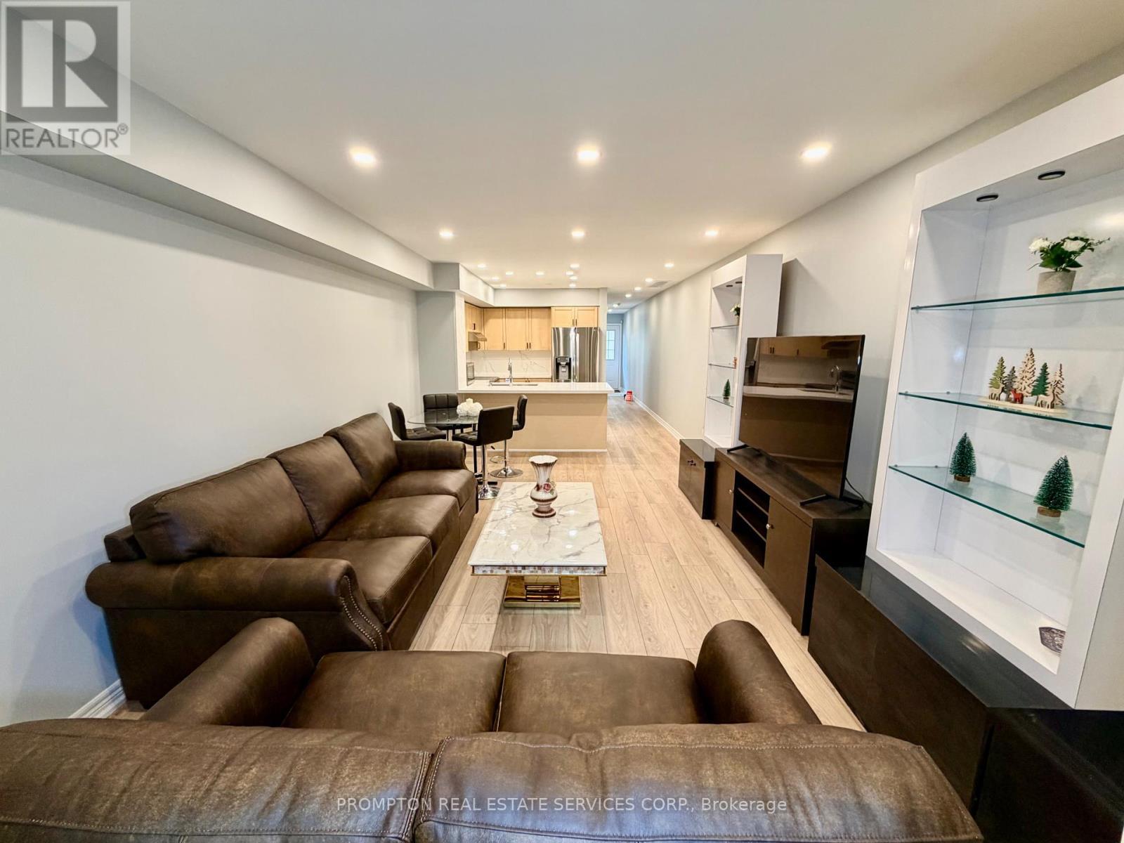 11 - 285 Antibes Drive, Toronto, ON