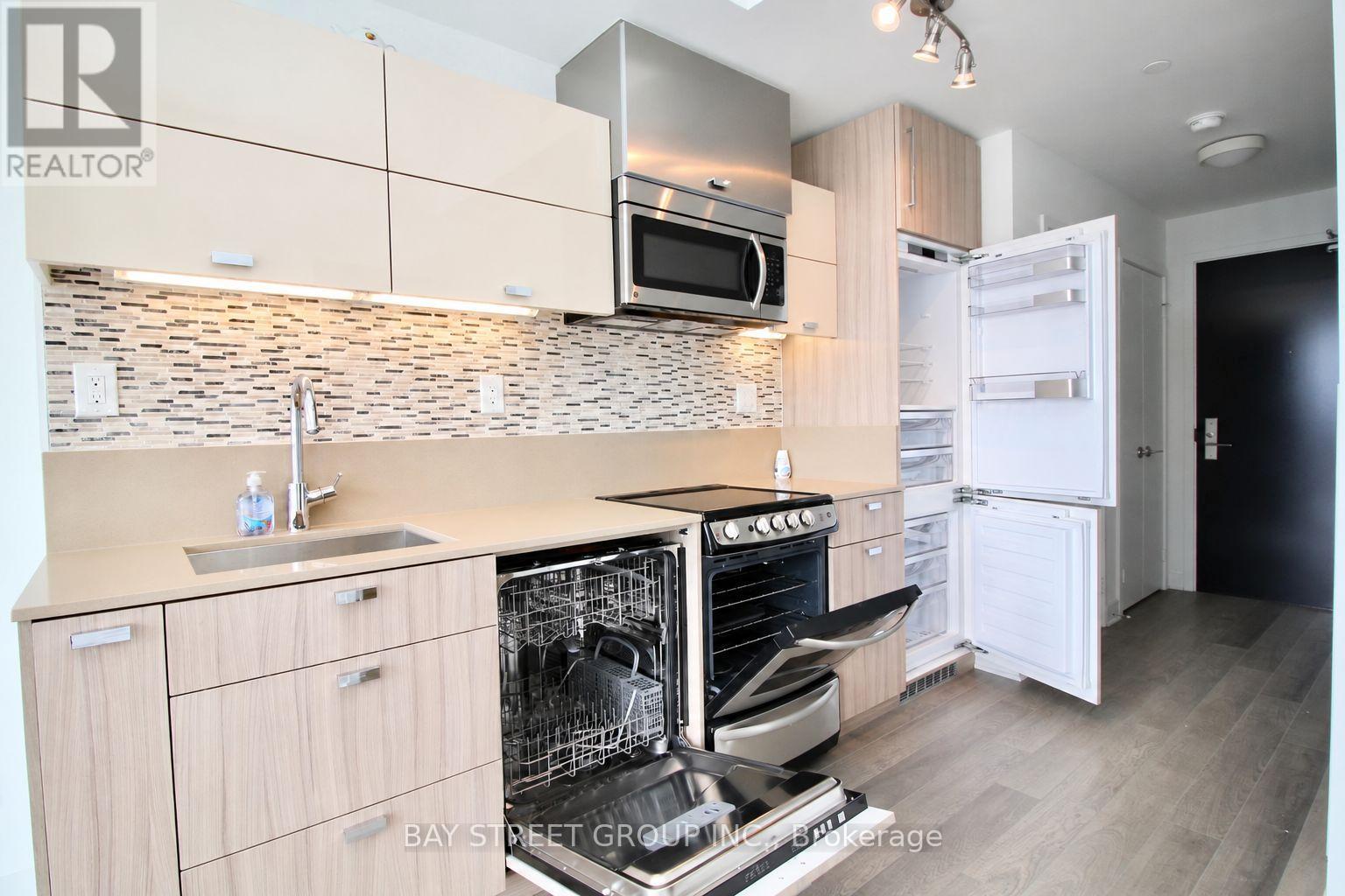 1303 - 290 Adelaide Street W, Toronto, ON