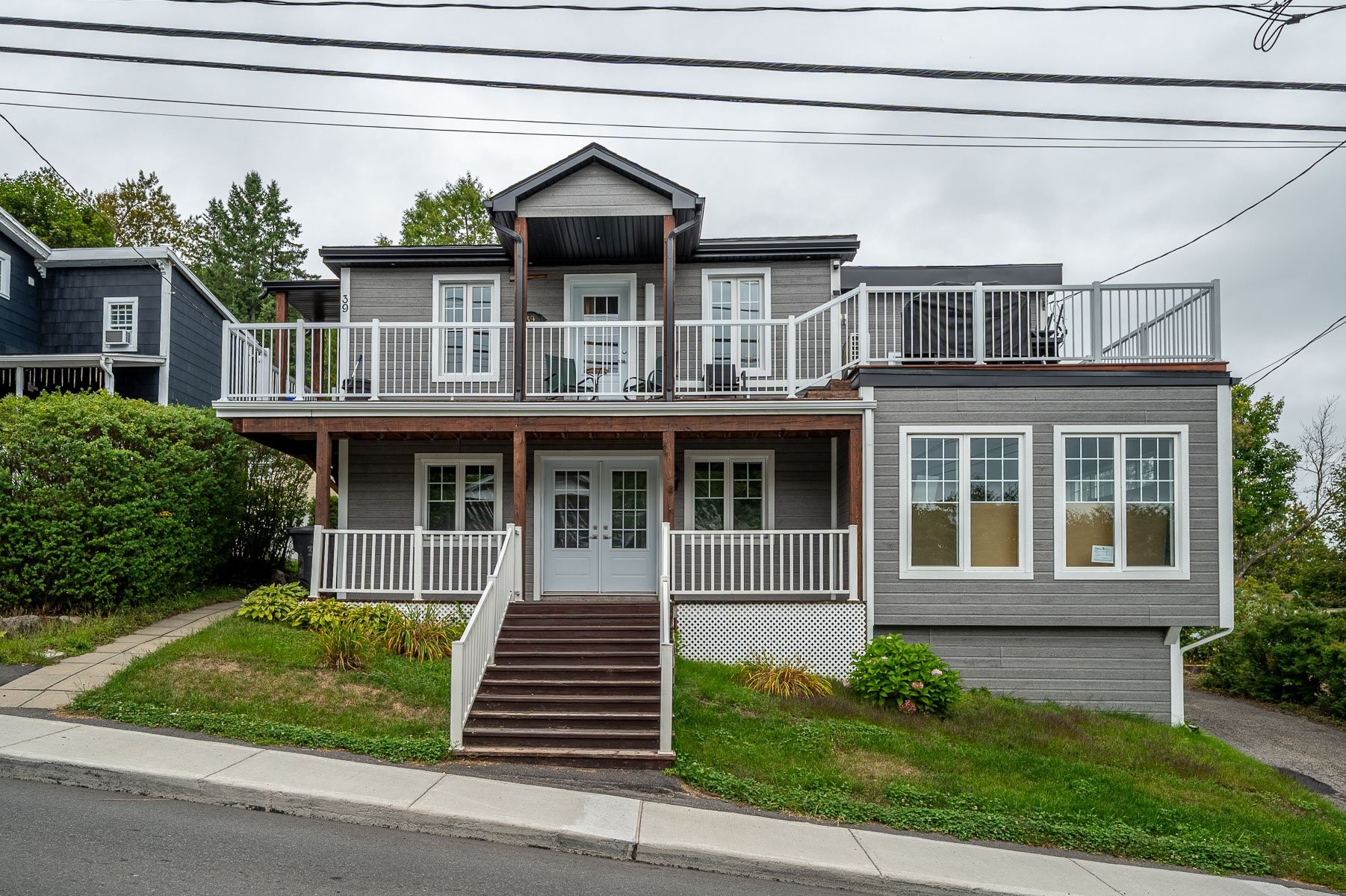 Façade - 39 Rue Morin, Sainte-Adèle, QC