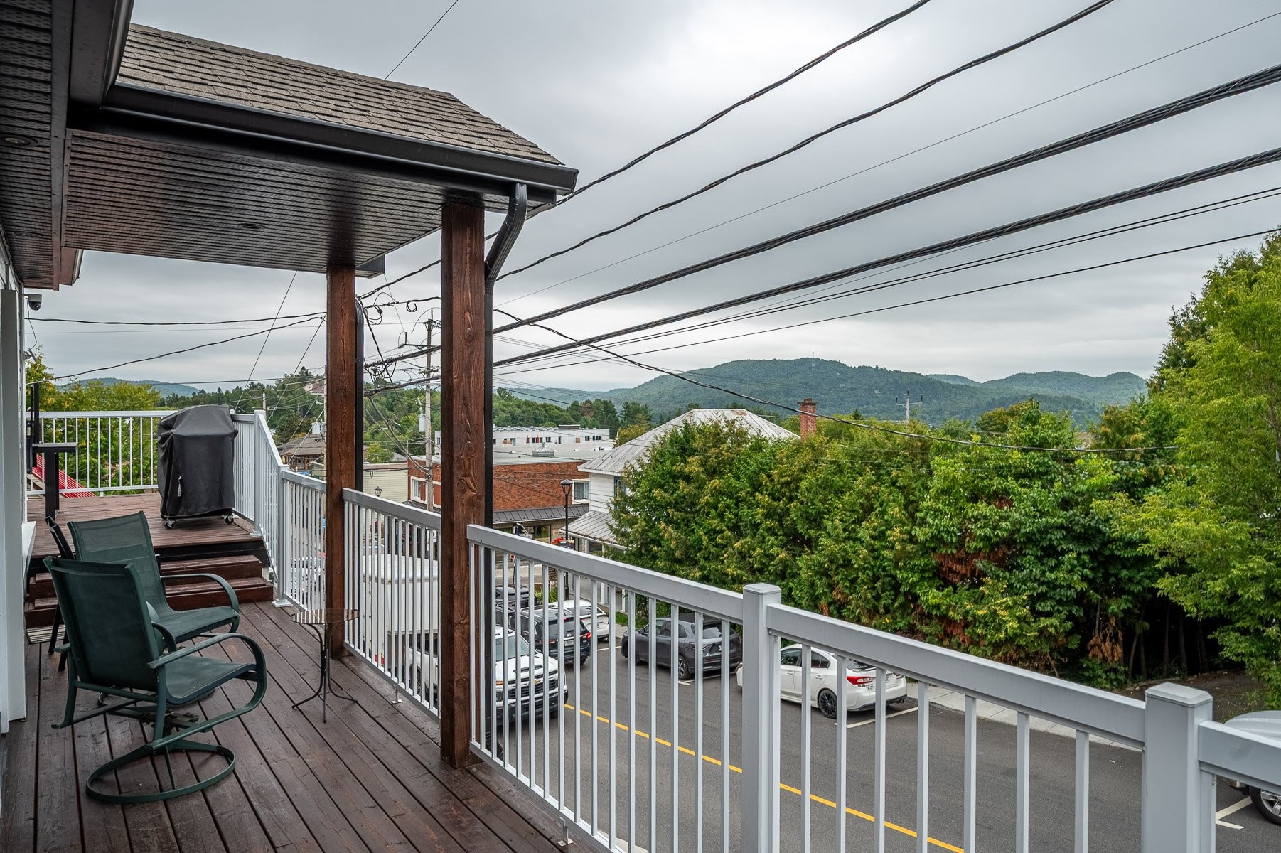 Balcon - 39 Rue Morin, Sainte-Adèle, QC