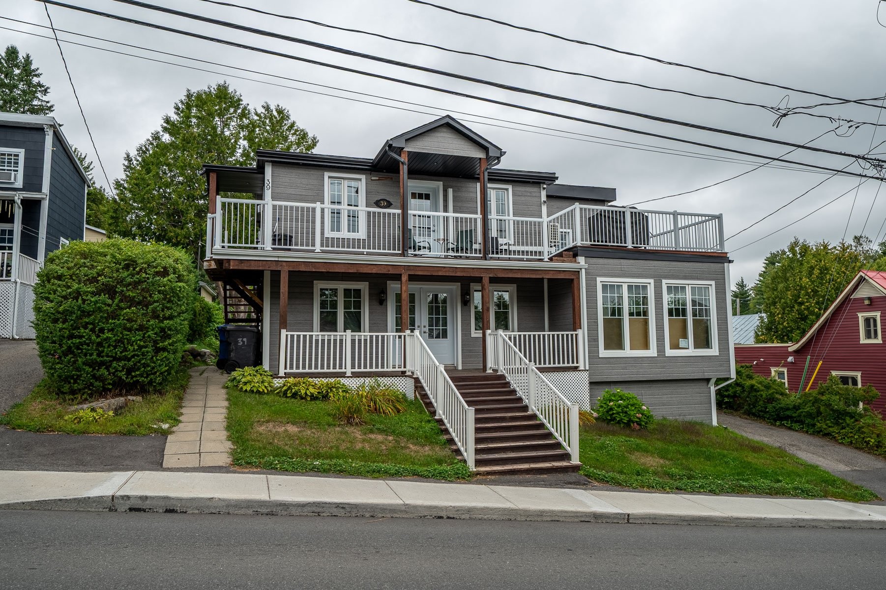 Façade - 39 Rue Morin, Sainte-Adèle, QC