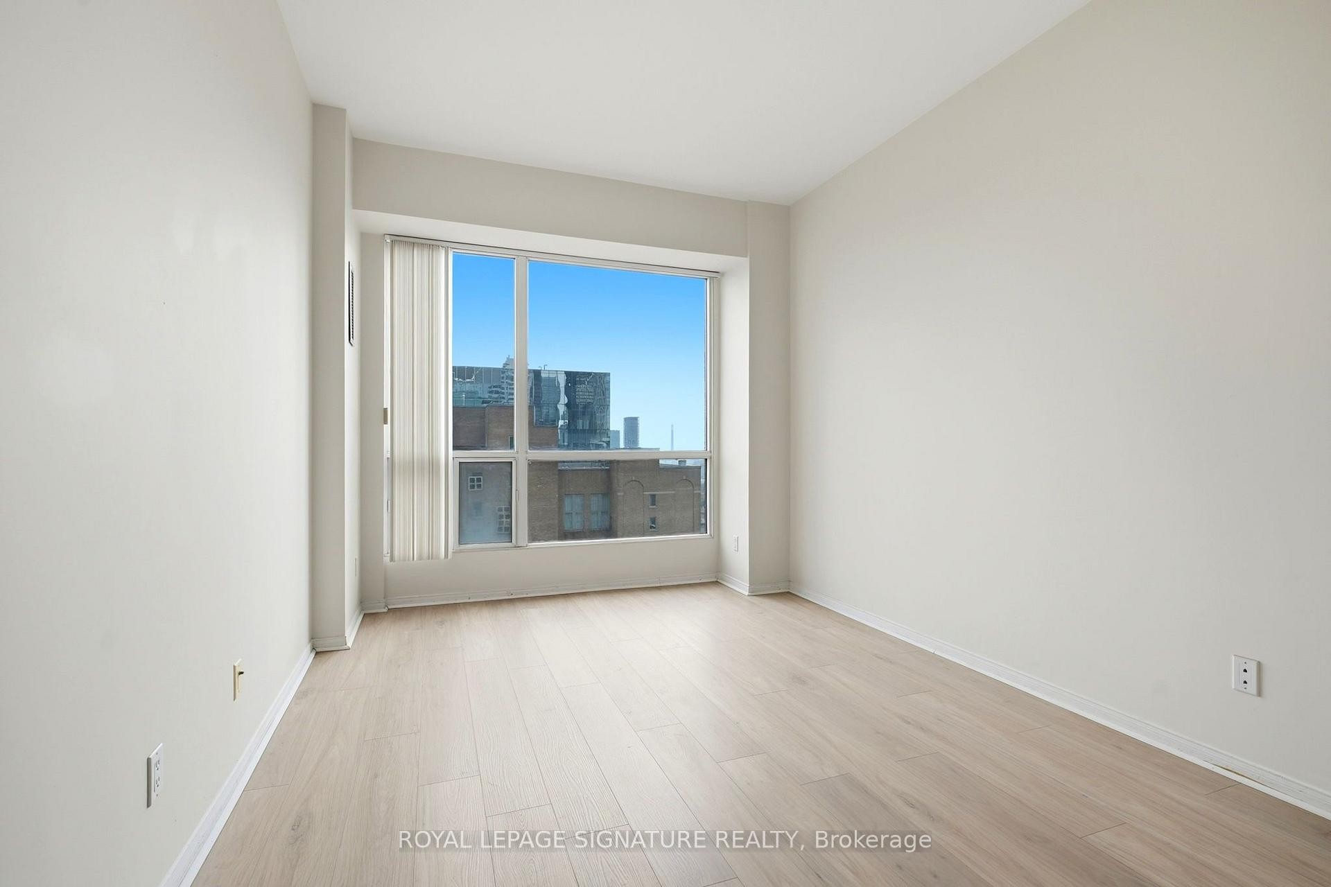 2014-7 King Street E, Toronto, ON