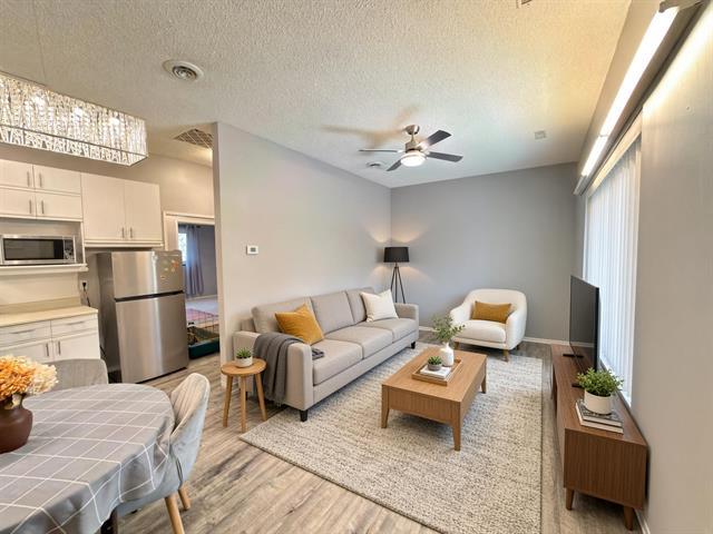 202-256 Greenway Cr, Winnipeg, MB