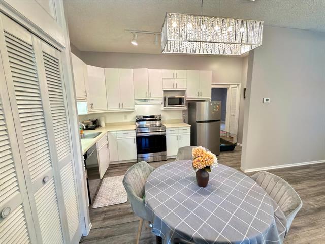 202-256 Greenway Cr, Winnipeg, MB