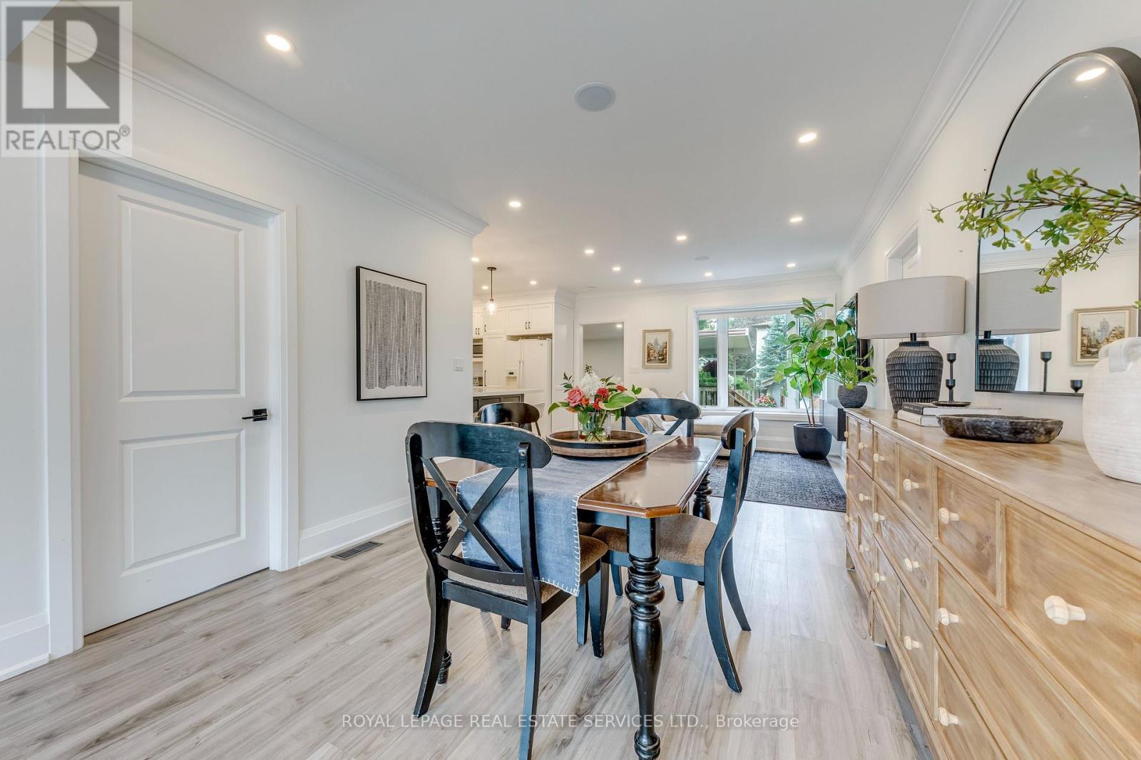 6 Rembe Avenue, Hamilton, ON