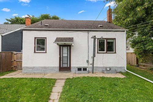 795 Lorette Avenue, Winnipeg, MB 