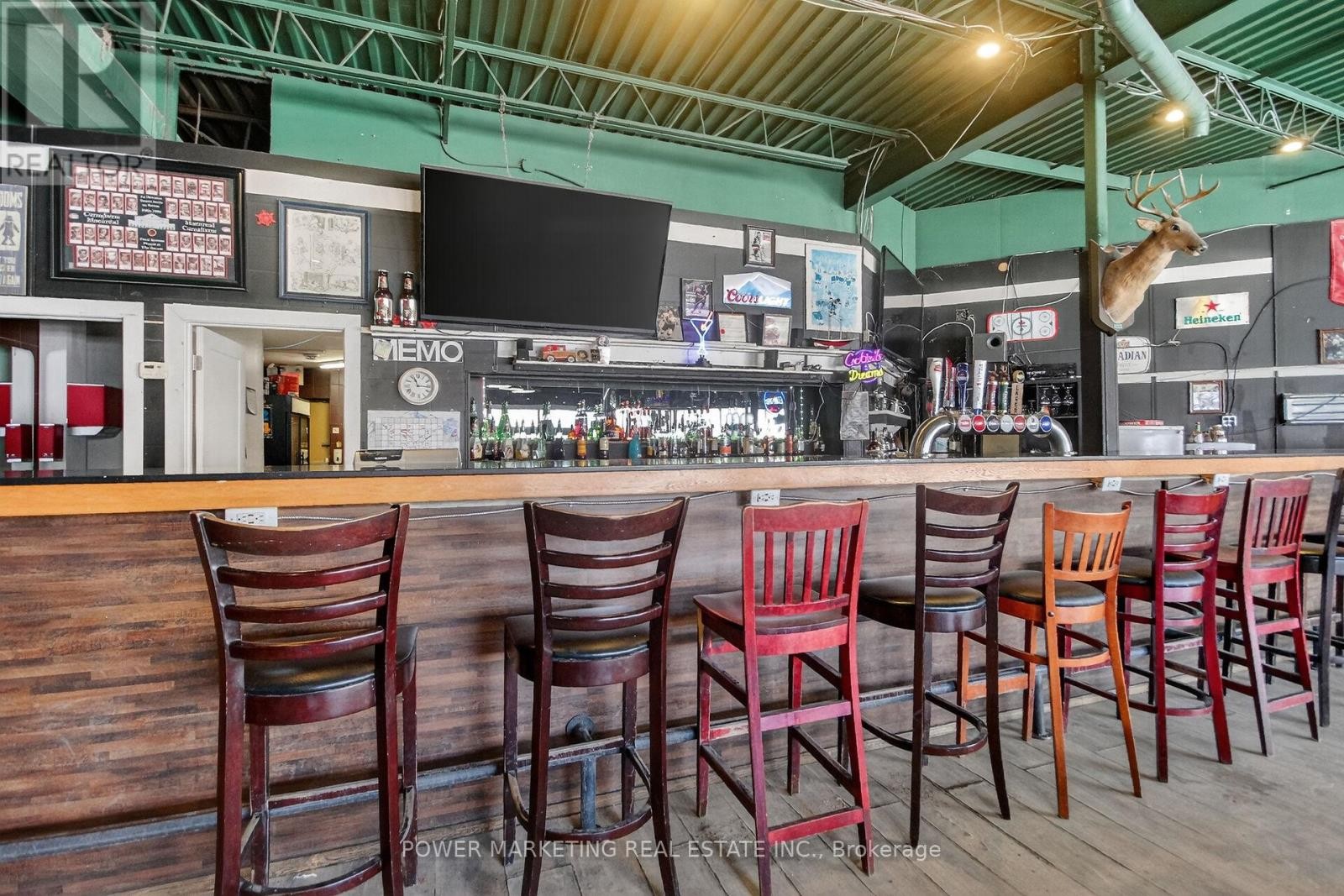 858 Merivale Road, Ottawa, ON