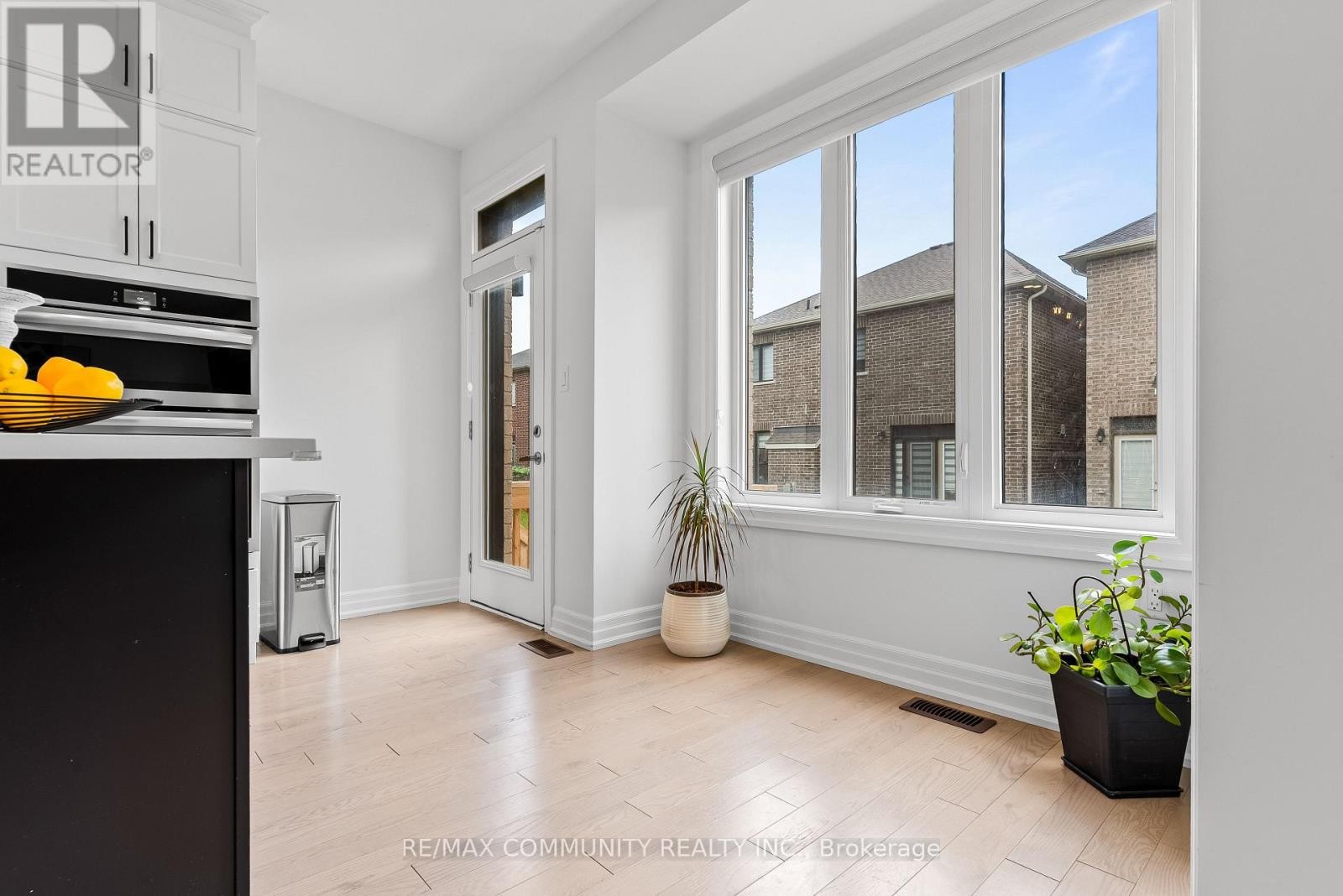 2879 Foxden Square, Pickering, ON