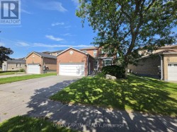 2363 STRATHMORE CRESCENT Pickering, ON L1X 2H3