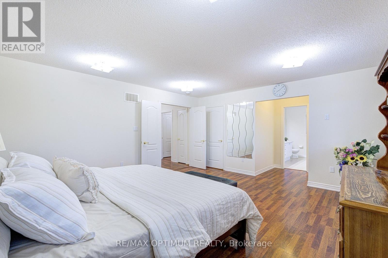 54 Midcrest Circle, Brampton, ON