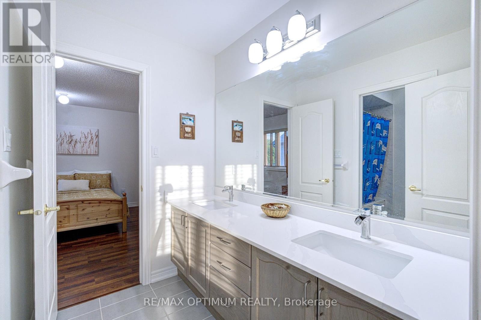 54 Midcrest Circle, Brampton, ON
