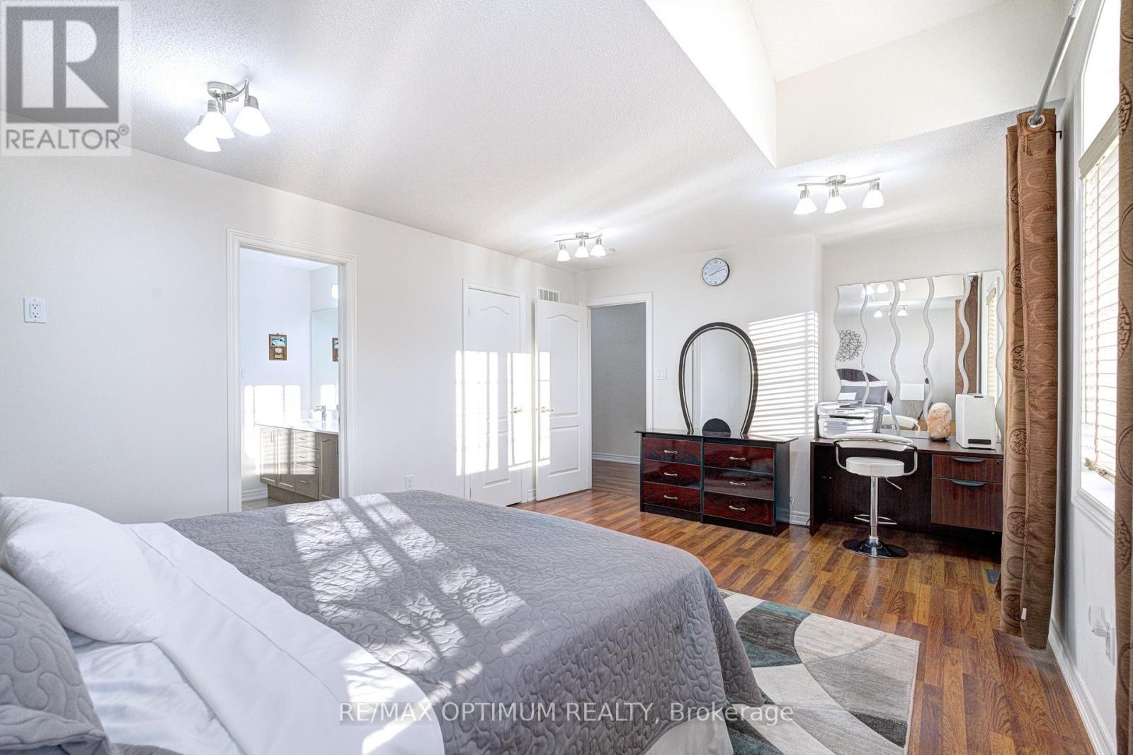 54 Midcrest Circle, Brampton, ON