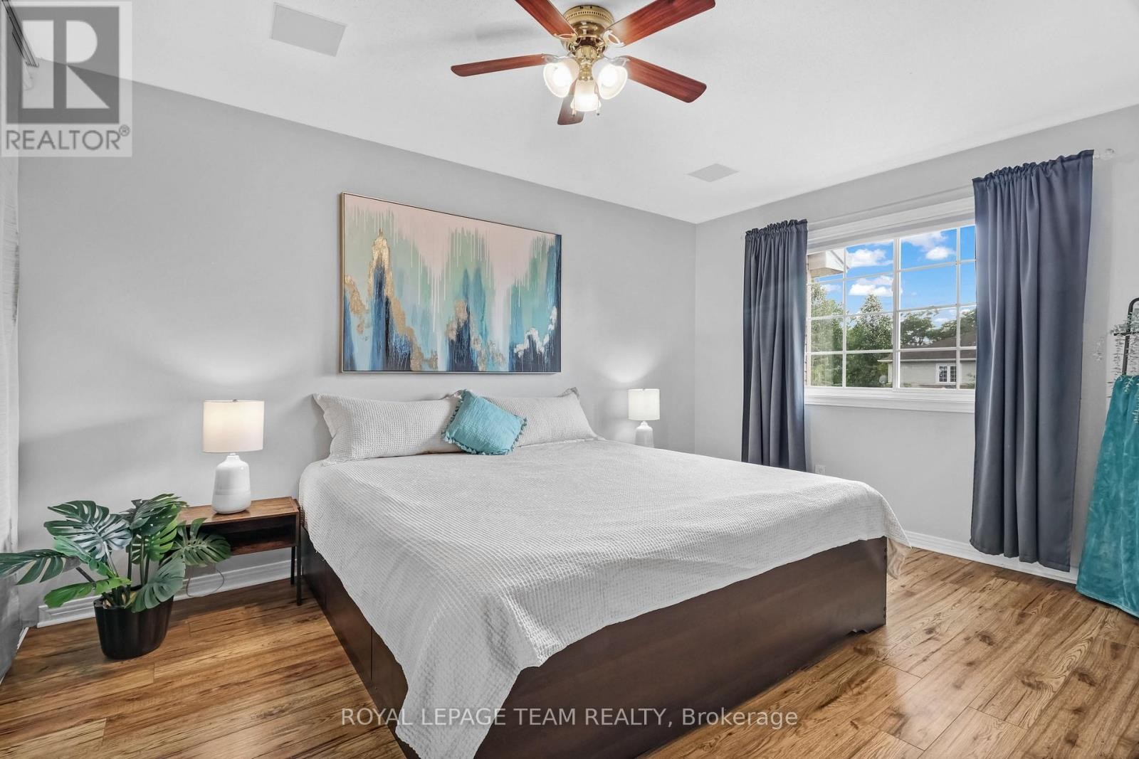 74 Milner Downs Crescent, Ottawa, ON