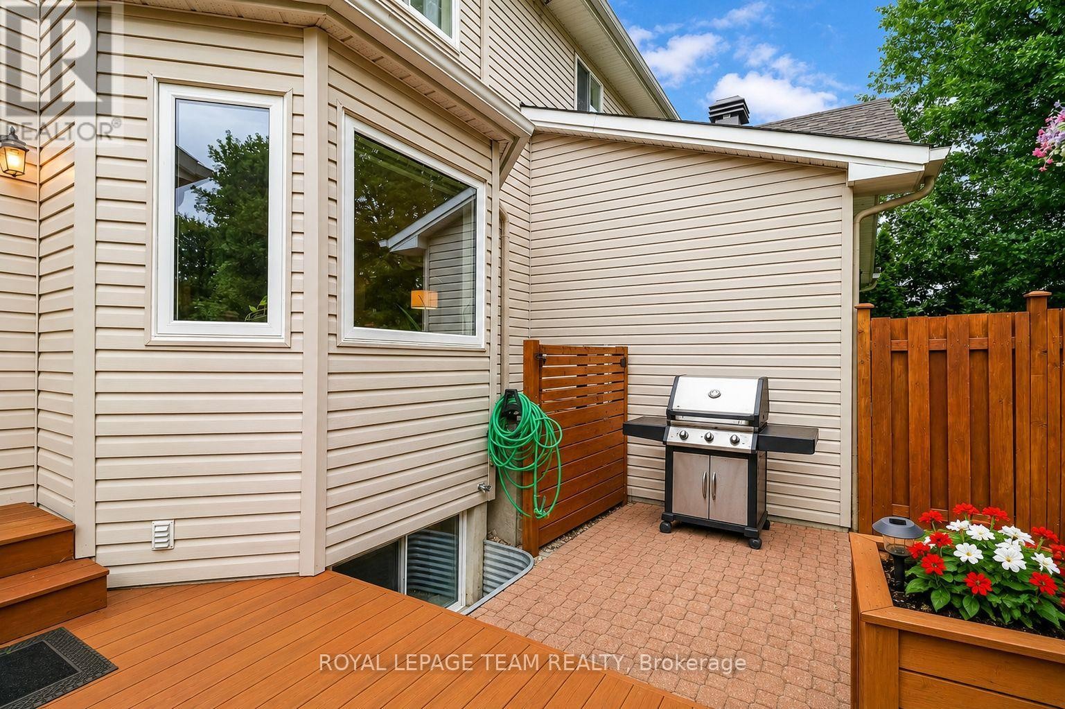 Photo has been virtually staged. - 74 Milner Downs Crescent, Ottawa, ON
