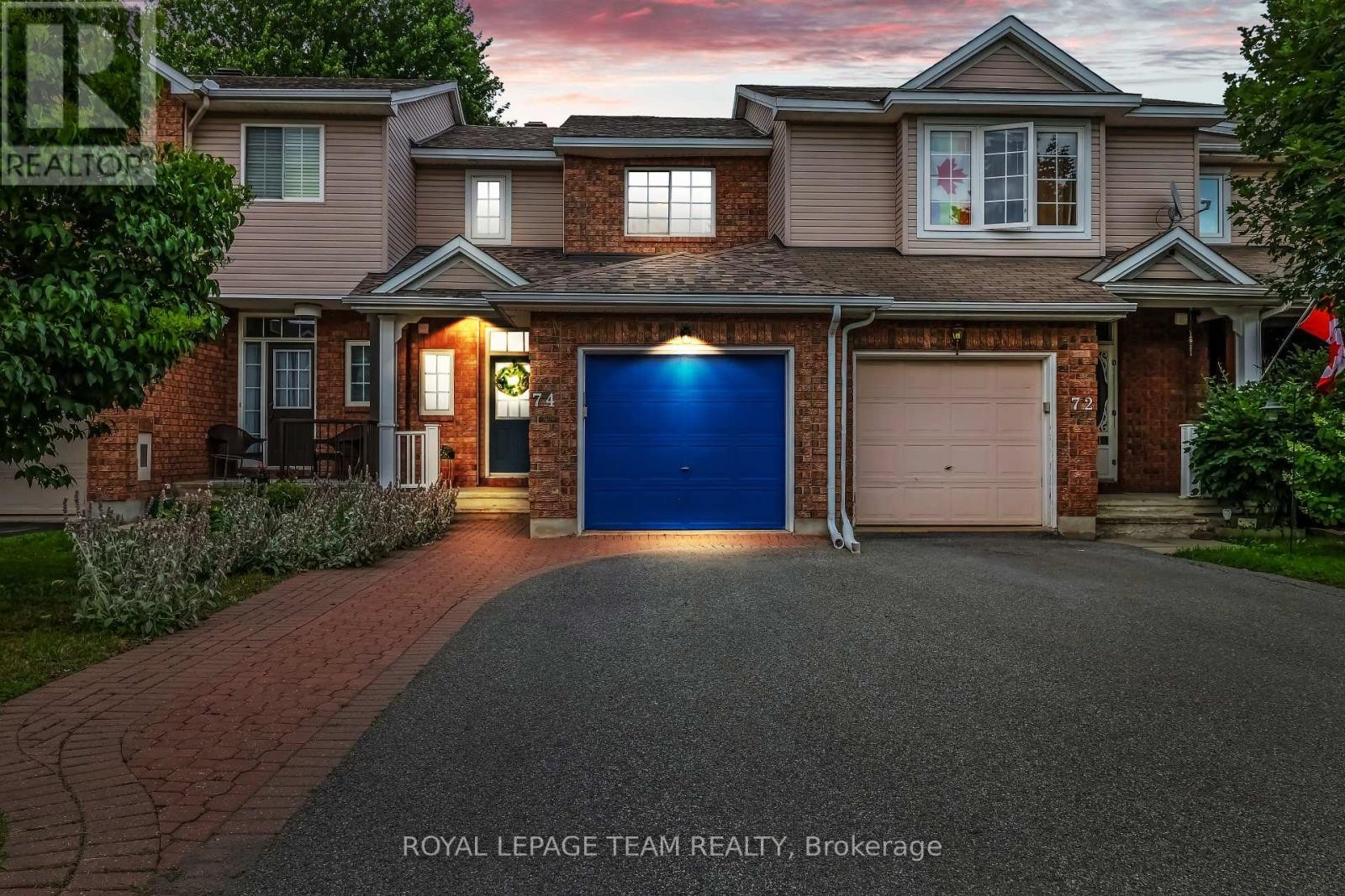 Photo has been virtually staged. - 74 Milner Downs Crescent, Ottawa, ON