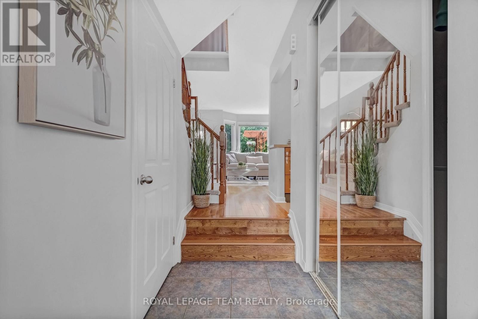 74 Milner Downs Crescent, Ottawa, ON