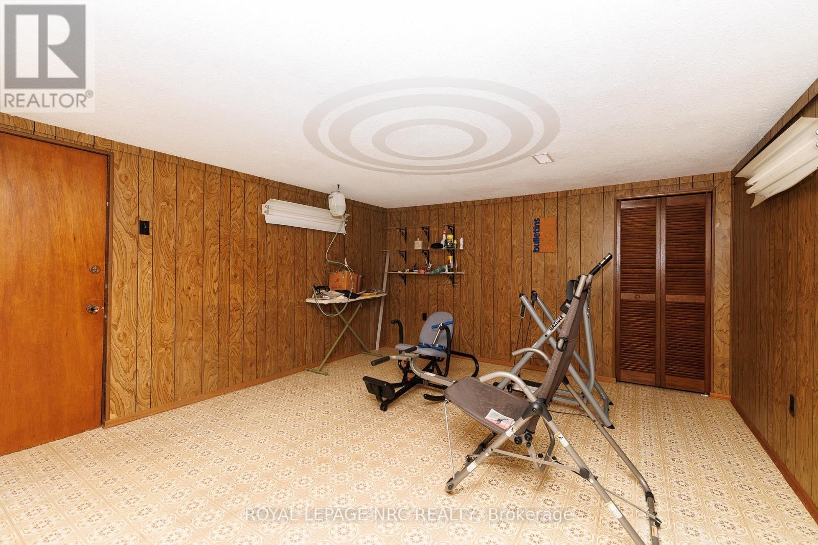 basement space that has garage access - 38 Rivercrest Road, Hamilton (Riverdale), ON