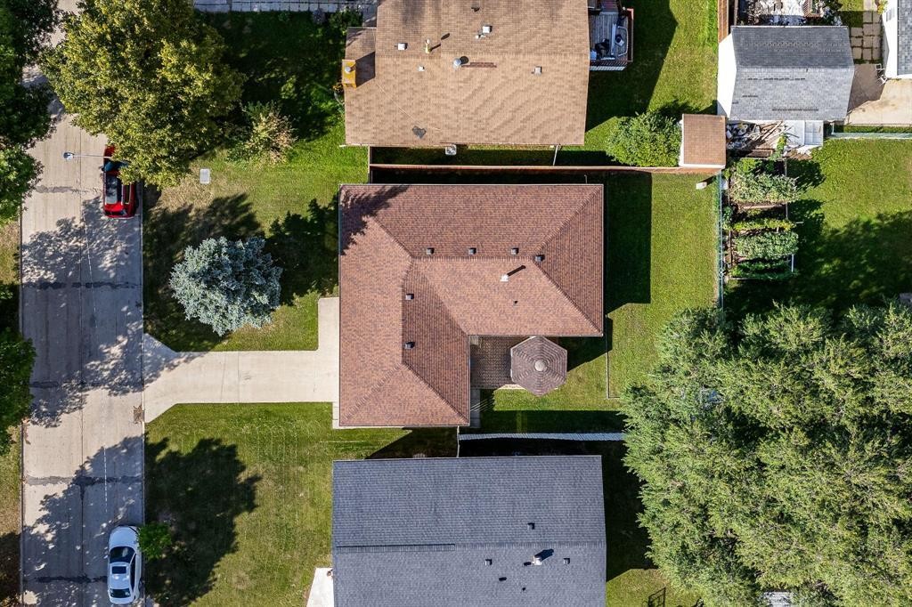 69 Piney Crescent, Winnipeg, MB