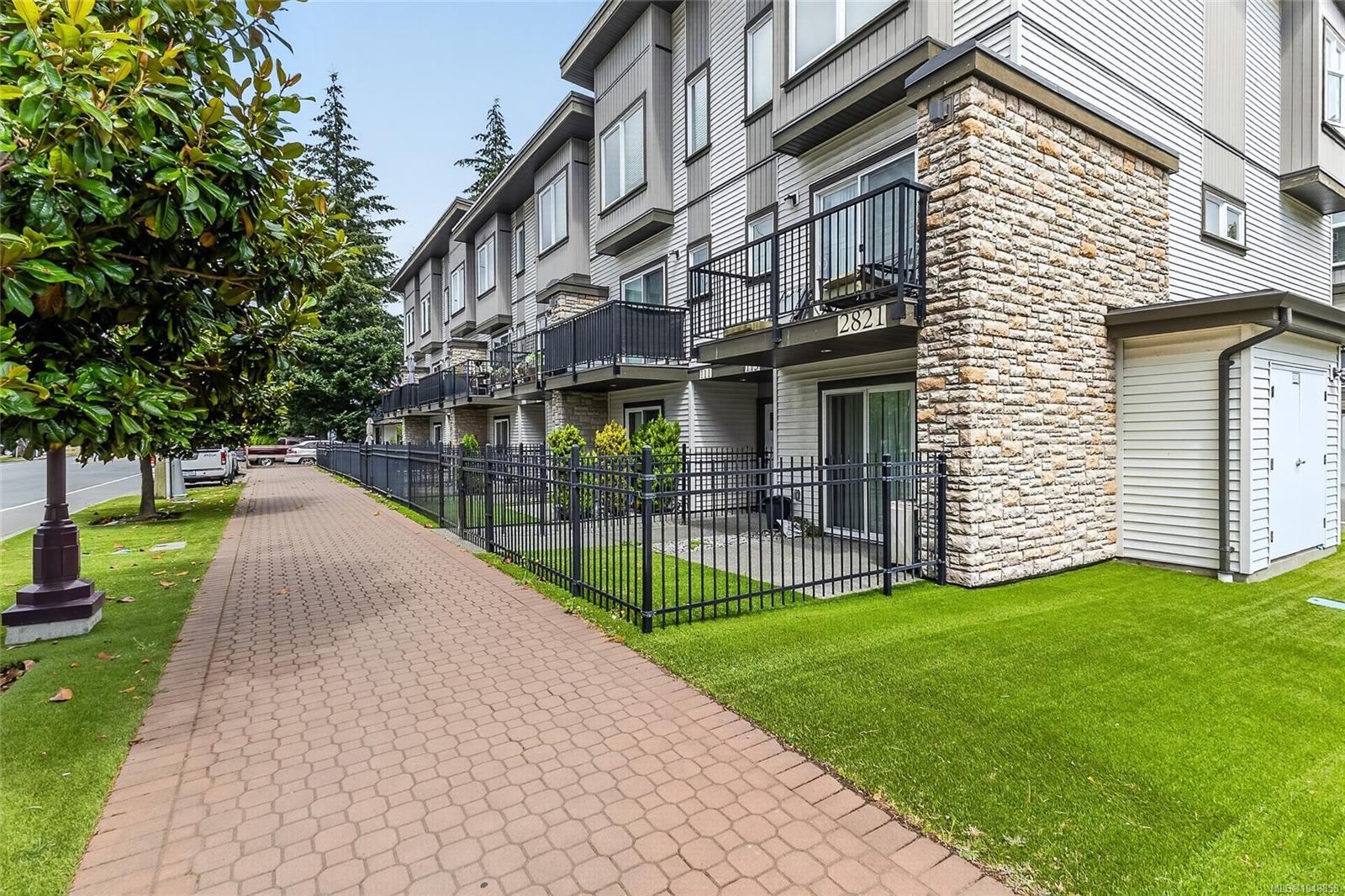 #105-2821 Jacklin Rd, Langford, BC