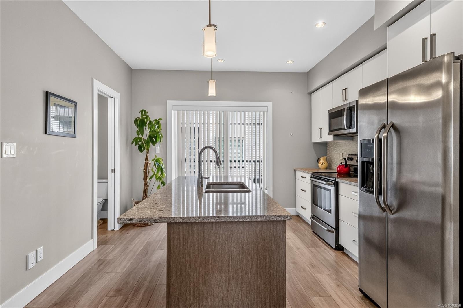 #105-2821 Jacklin Rd, Langford, BC