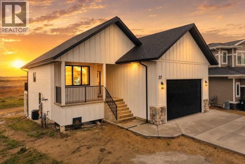37 Maclean Close  Blackfalds, AB T4M 0H4
