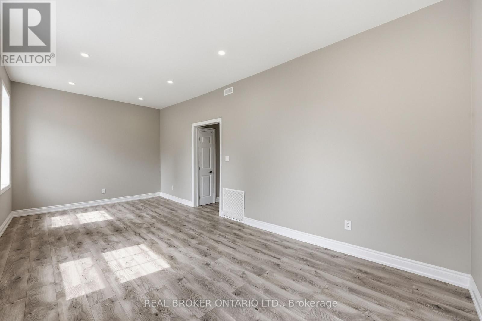 98 Duke Street, Hamilton, ON